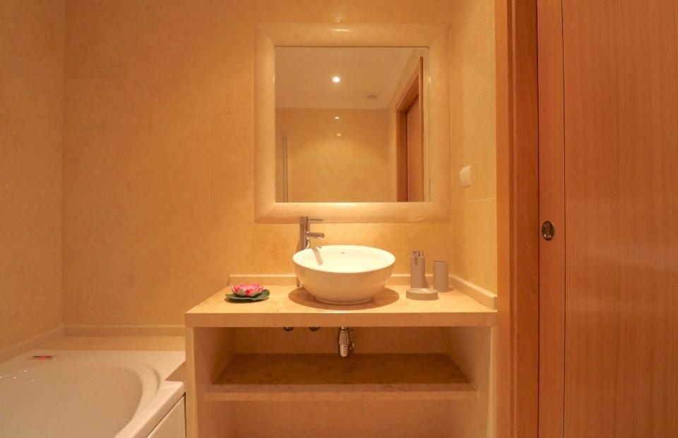 Apartment Modern With In-&outside Pool, Sauna&gym, Heating, Rooftop Terrace With Amazing Sea&mountains View *