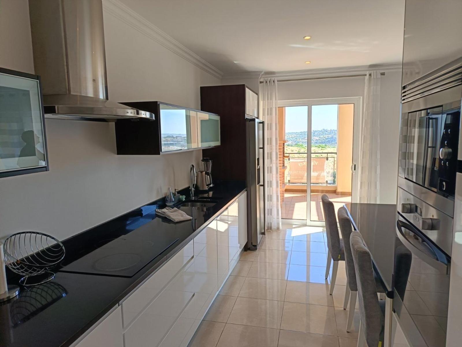 Modern With In-&outside Pool, Sauna&gym, Heating, Rooftop Terrace With Amazing Sea&mountains View * Lagos