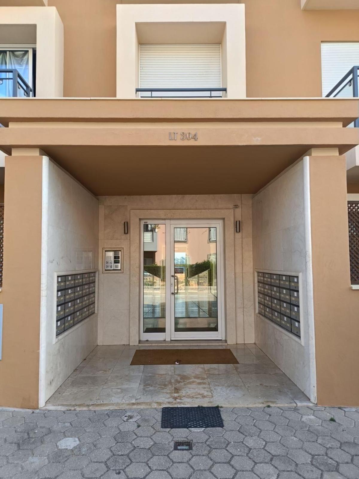 Modern With In-&outside Pool, Sauna&gym, Heating, Rooftop Terrace With Amazing Sea&mountains View Apartment